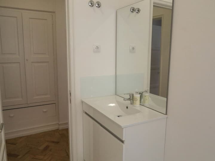 DUMONT LISBON GUESTHOUSE