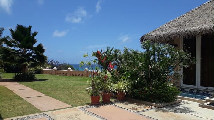AU FOND DE MER VIEW