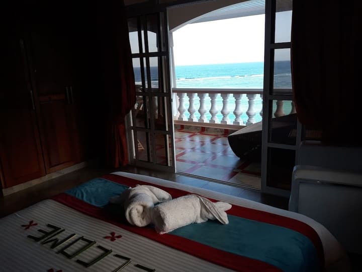 AU FOND DE MER VIEW