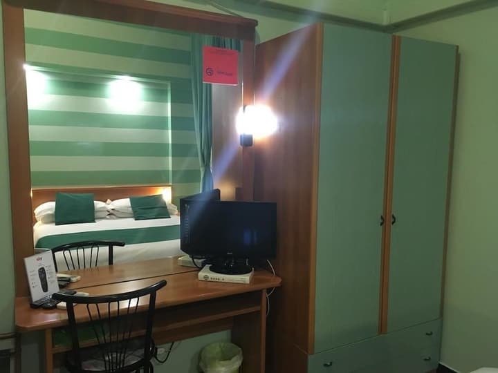 HOTEL GLORY