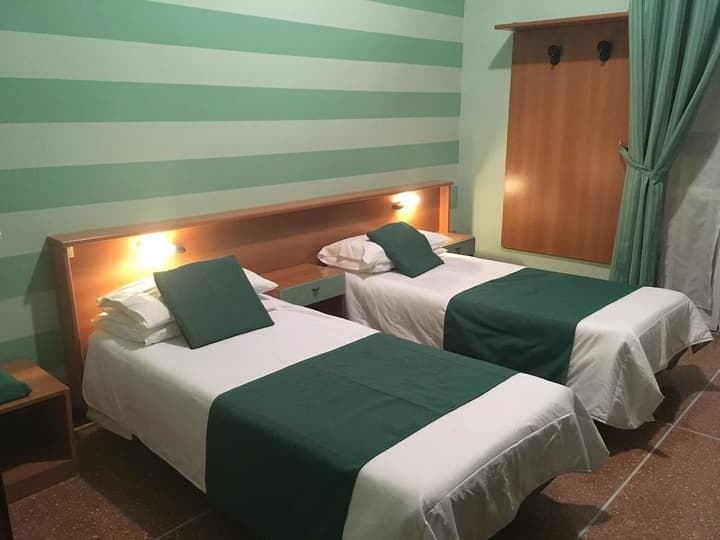 HOTEL GLORY