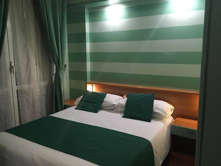 HOTEL GLORY