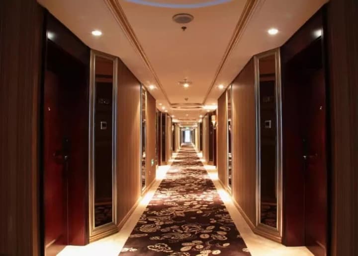 TITAN CENTRAL PARK HOTEL