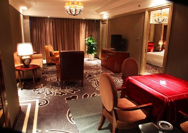 TITAN CENTRAL PARK HOTEL