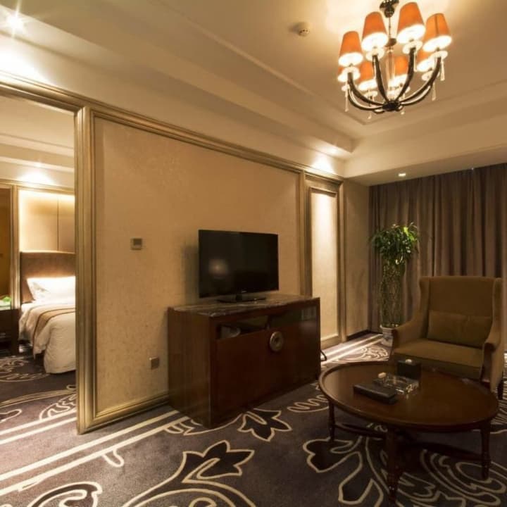 TITAN CENTRAL PARK HOTEL