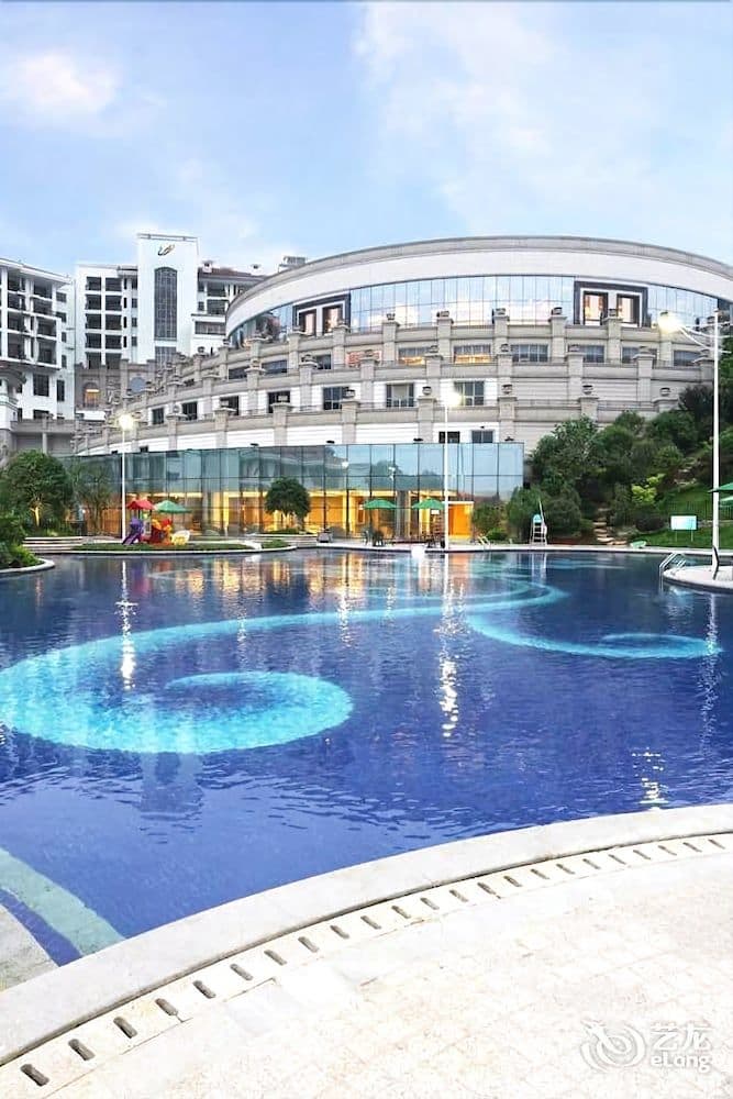 COUNTRY GARDEN PHOENIX HOTEL