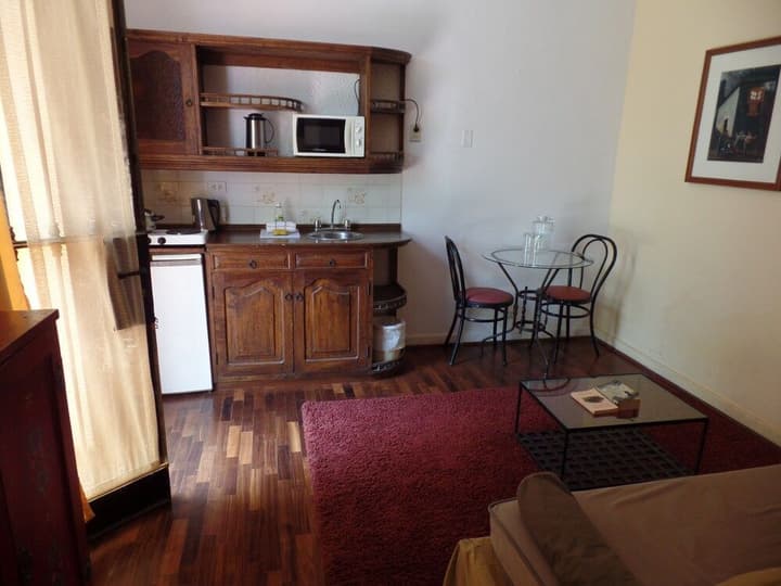 HOSTAL EL PATIO B&B