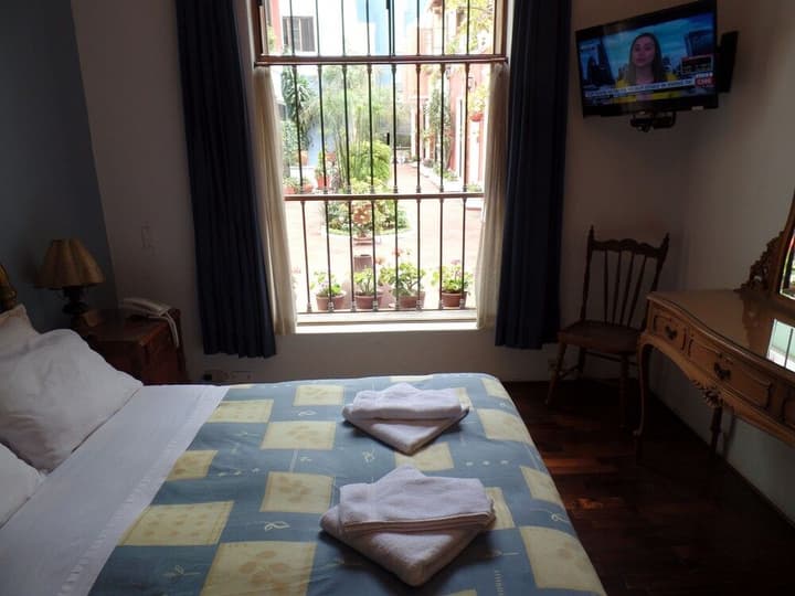 HOSTAL EL PATIO B&B