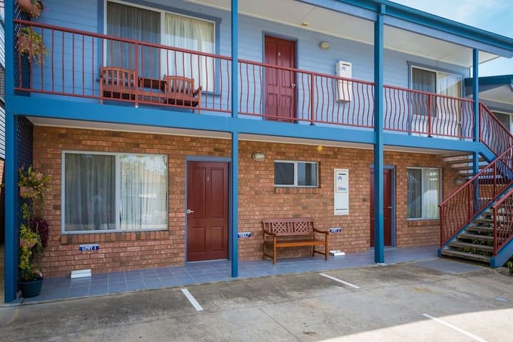 HERITAGE HOUSE MOTEL & UNITS