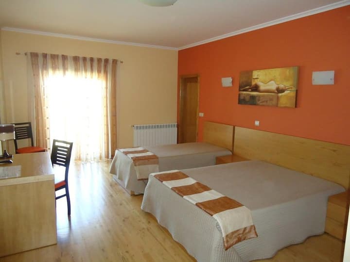 HOTEL ENCOSTAS DE NANTES