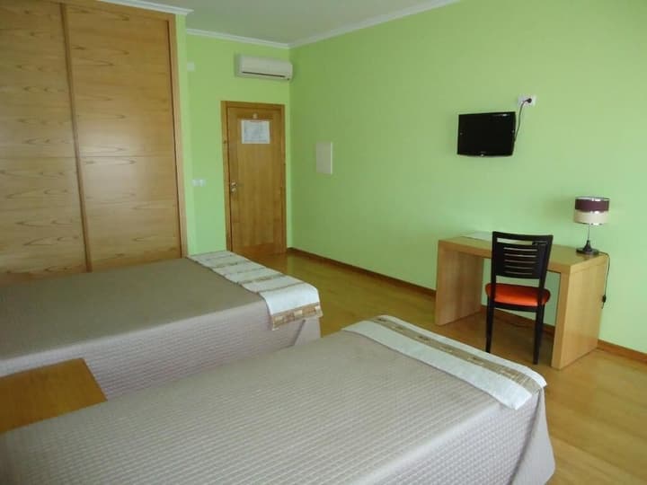 HOTEL ENCOSTAS DE NANTES