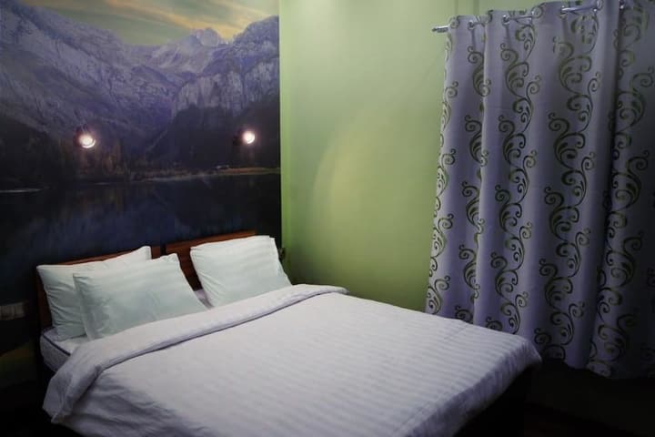 TUNDRA HOTEL