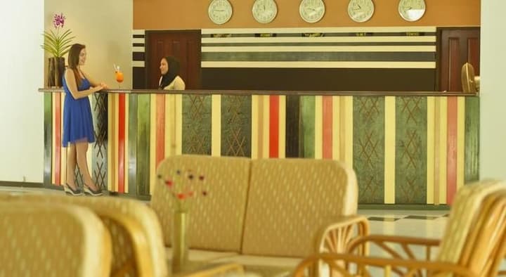 HOLIDAY ISLAND RESORT & SPA