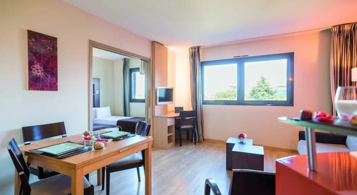 CLARION APARTHOTEL TOULOUSE BLAGNAC AIRPORT  