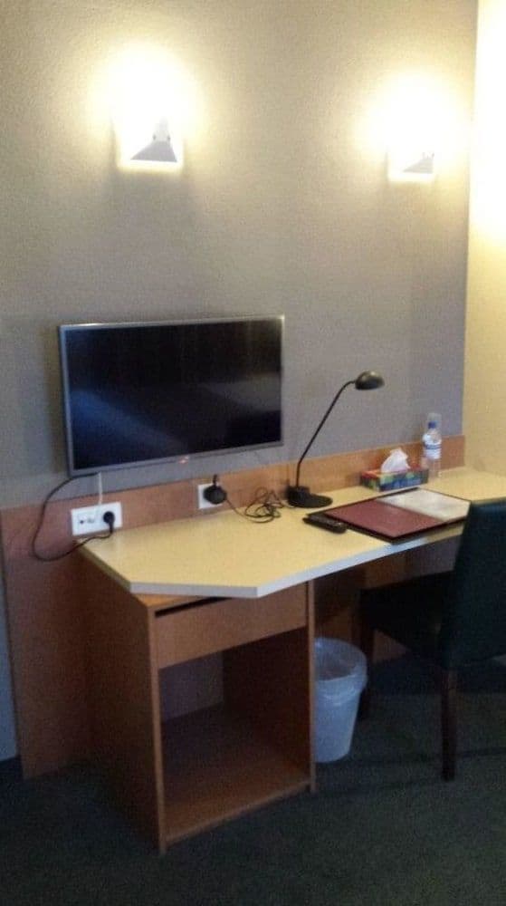 HOBBIT HOTEL ZAVENTEM  