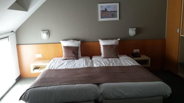HOBBIT HOTEL ZAVENTEM  