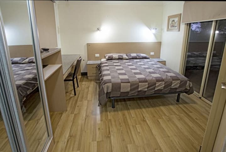 CATTRALL PARK MOTEL
