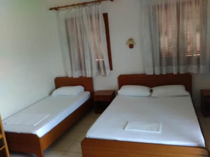 GUESTHOUSE ARSENIS