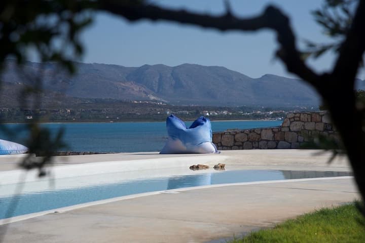 CAPARI SUITES