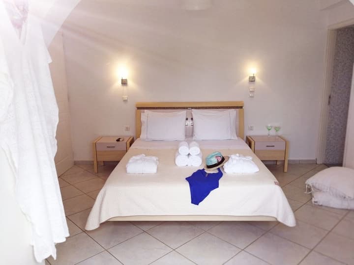 CAPARI SUITES