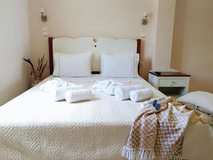 CAPARI SUITES