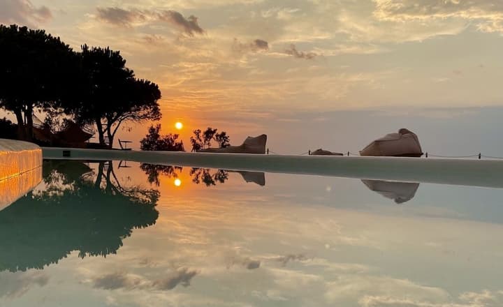CAPARI SUITES