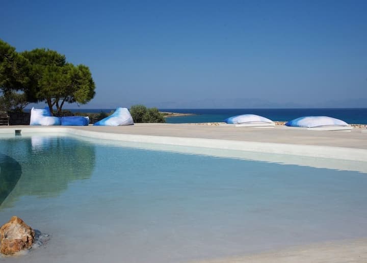 CAPARI SUITES