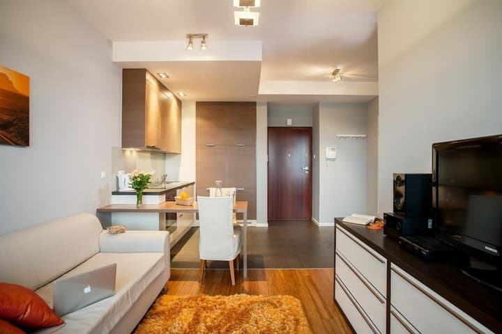 PLATINUM TOWERS HOTEL APARTMENTS