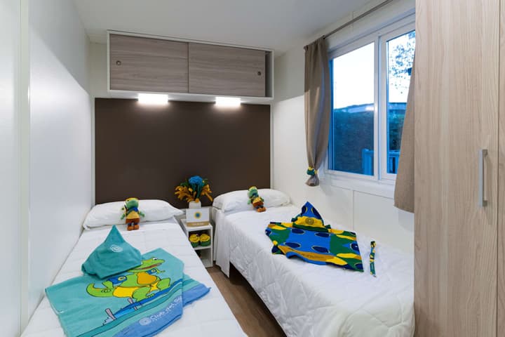 CLUB DEL SOLE STORK FAMILY COLLECTION