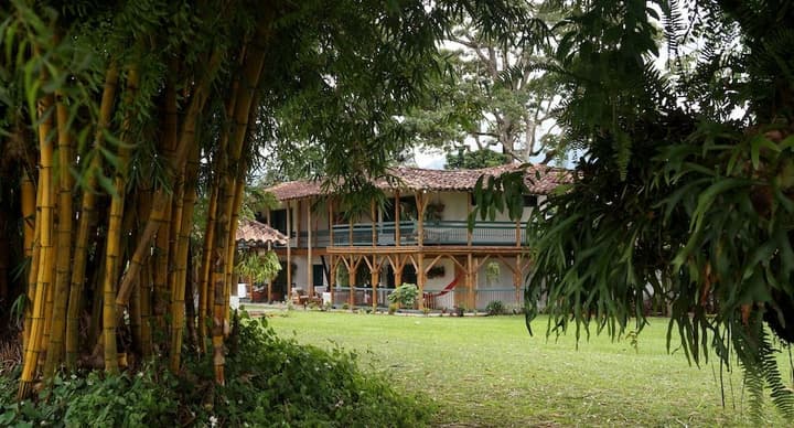 HOTEL HACIENDA BAMBUSA