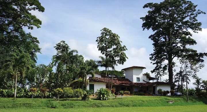 HOTEL HACIENDA BAMBUSA
