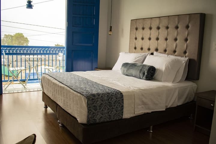 EL RELOJ CASA HOTEL