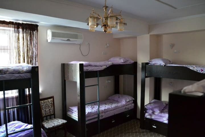 APPLE HOSTEL