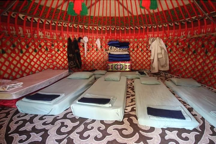 APPLE HOSTEL