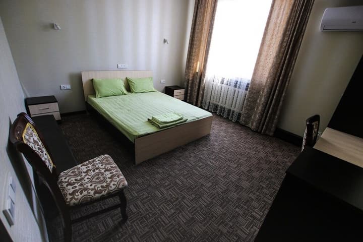 APPLE HOSTEL