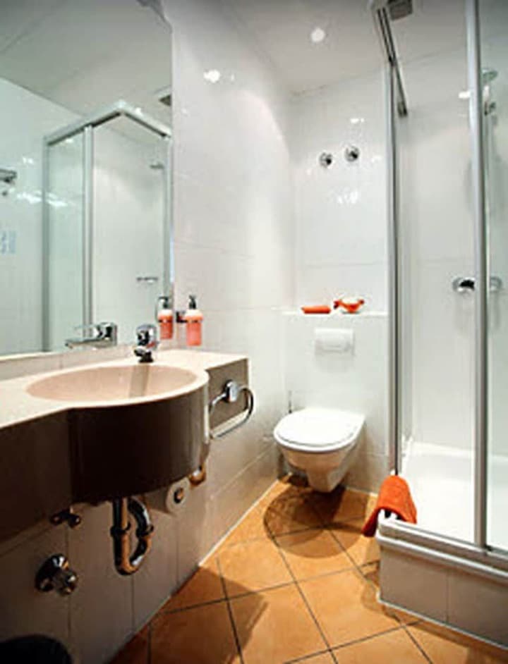 HOTEL SCHICK