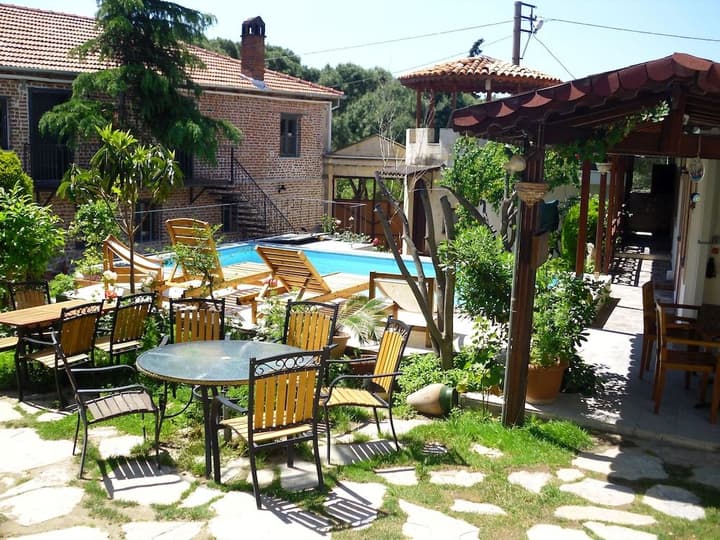 AKROPOLIS GUEST HOUSE
