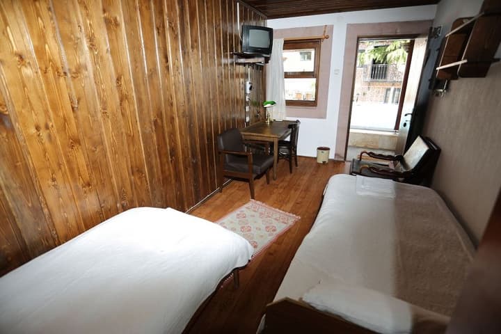 AKROPOLIS GUEST HOUSE