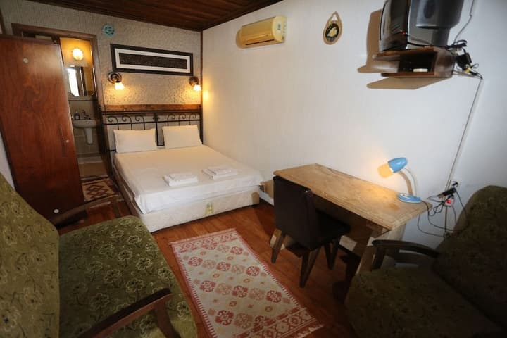 AKROPOLIS GUEST HOUSE