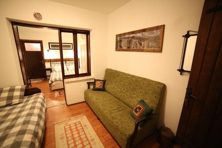 AKROPOLIS GUEST HOUSE