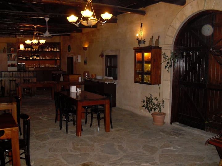 AKROPOLIS GUEST HOUSE