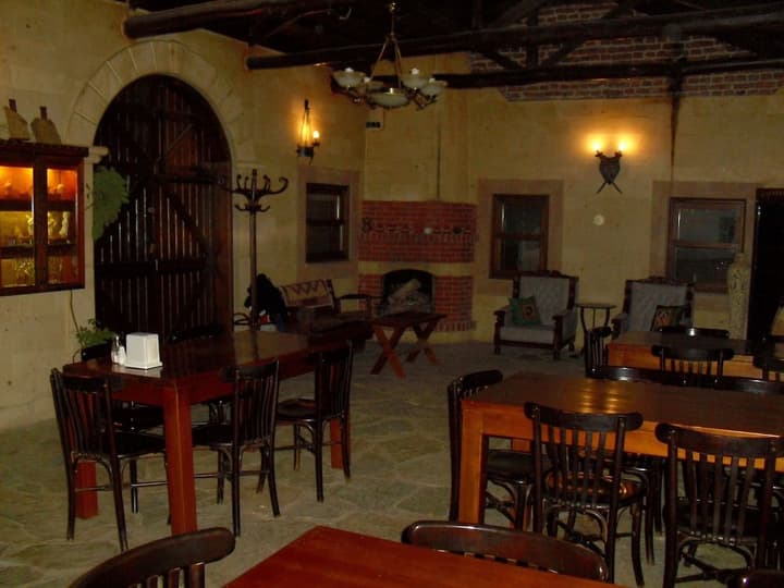 AKROPOLIS GUEST HOUSE