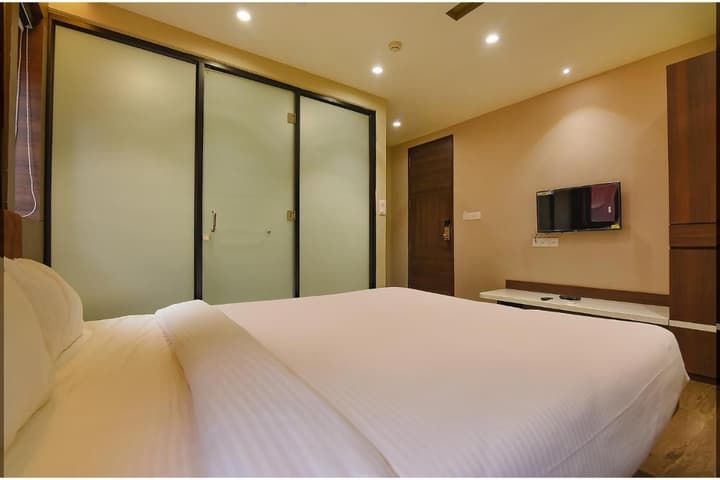 FABHOTEL EROS 282
