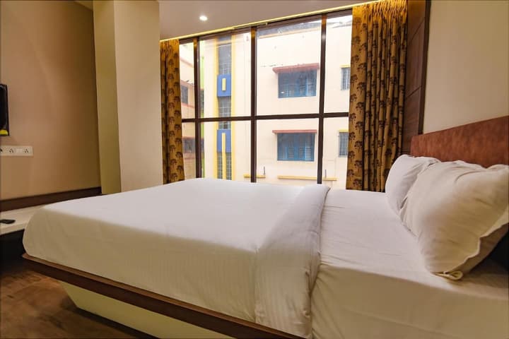FABHOTEL EROS 282