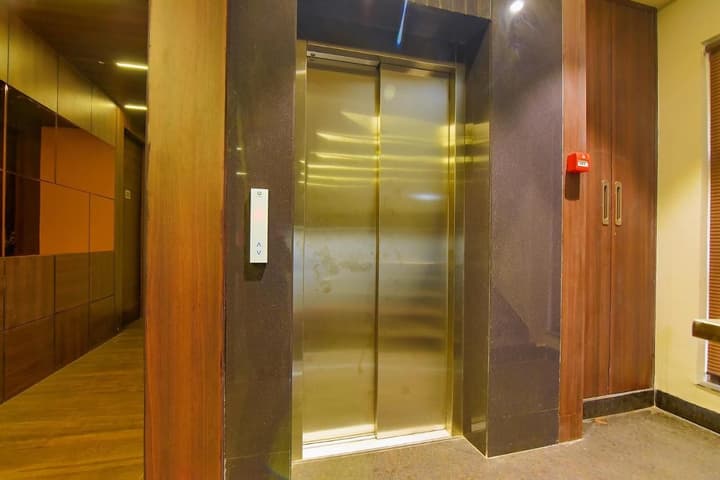 FABHOTEL EROS 282