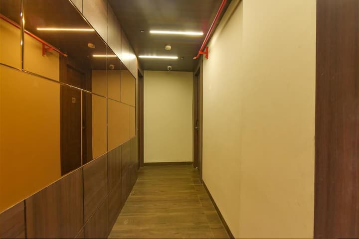 FABHOTEL EROS 282