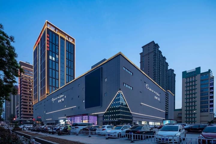 RAMADA BY WYNDHAM LUOYANG DOWNTOWN