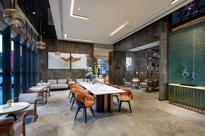 RAMADA BY WYNDHAM LUOYANG DOWNTOWN