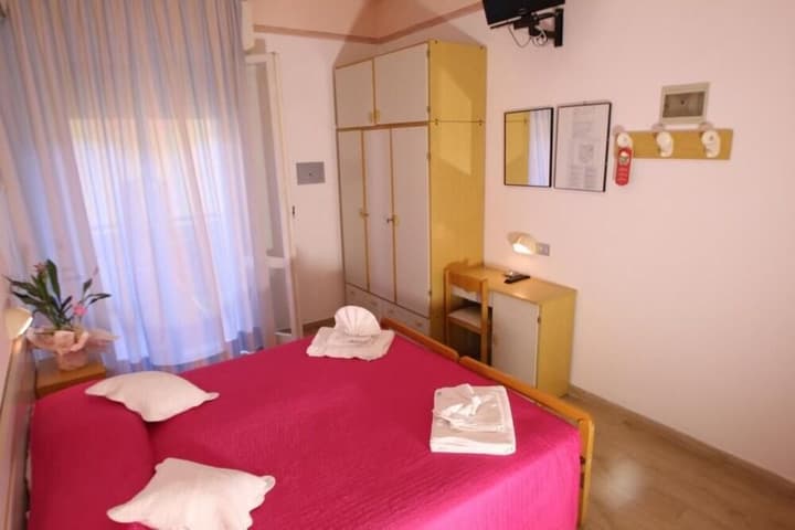 HOTEL COLORADO