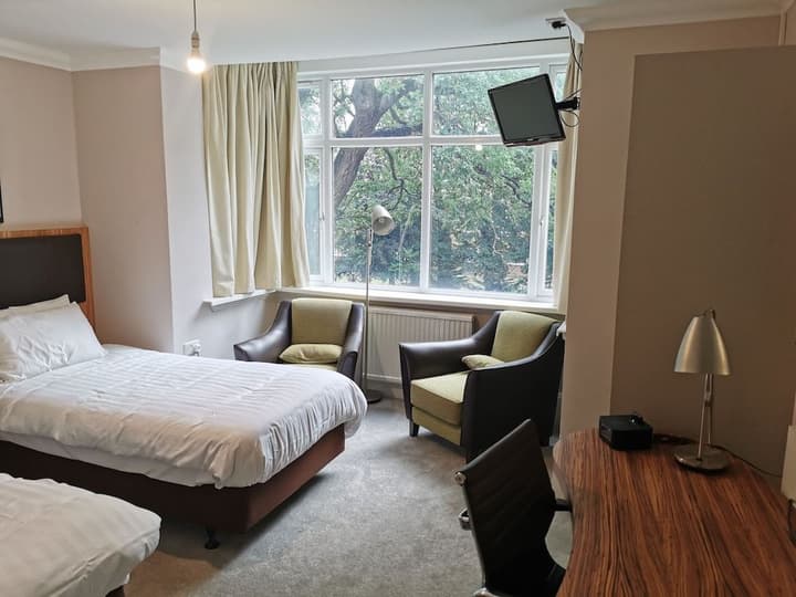 UNO HOTEL HEATHROW WINDSOR